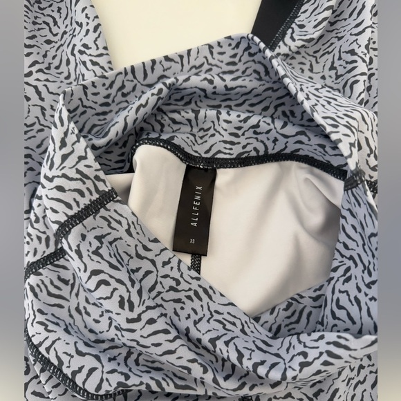 ALLFENIX Powder Cheetah 7/8 Legging and Sports Bra Set, New with Tags - Picture 13 of 14